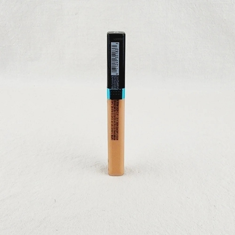 3 FOR $ 13 🔥L'Oréal infallible pro Glow concealer 06